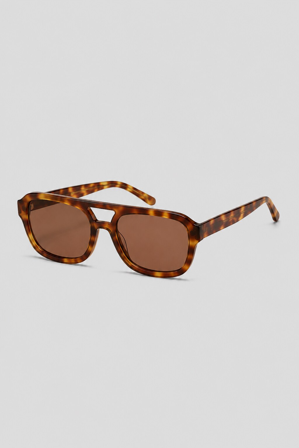 Olivier Marel Alassio '36 brown tortoise aviator sunglasses, side profile, men's fit