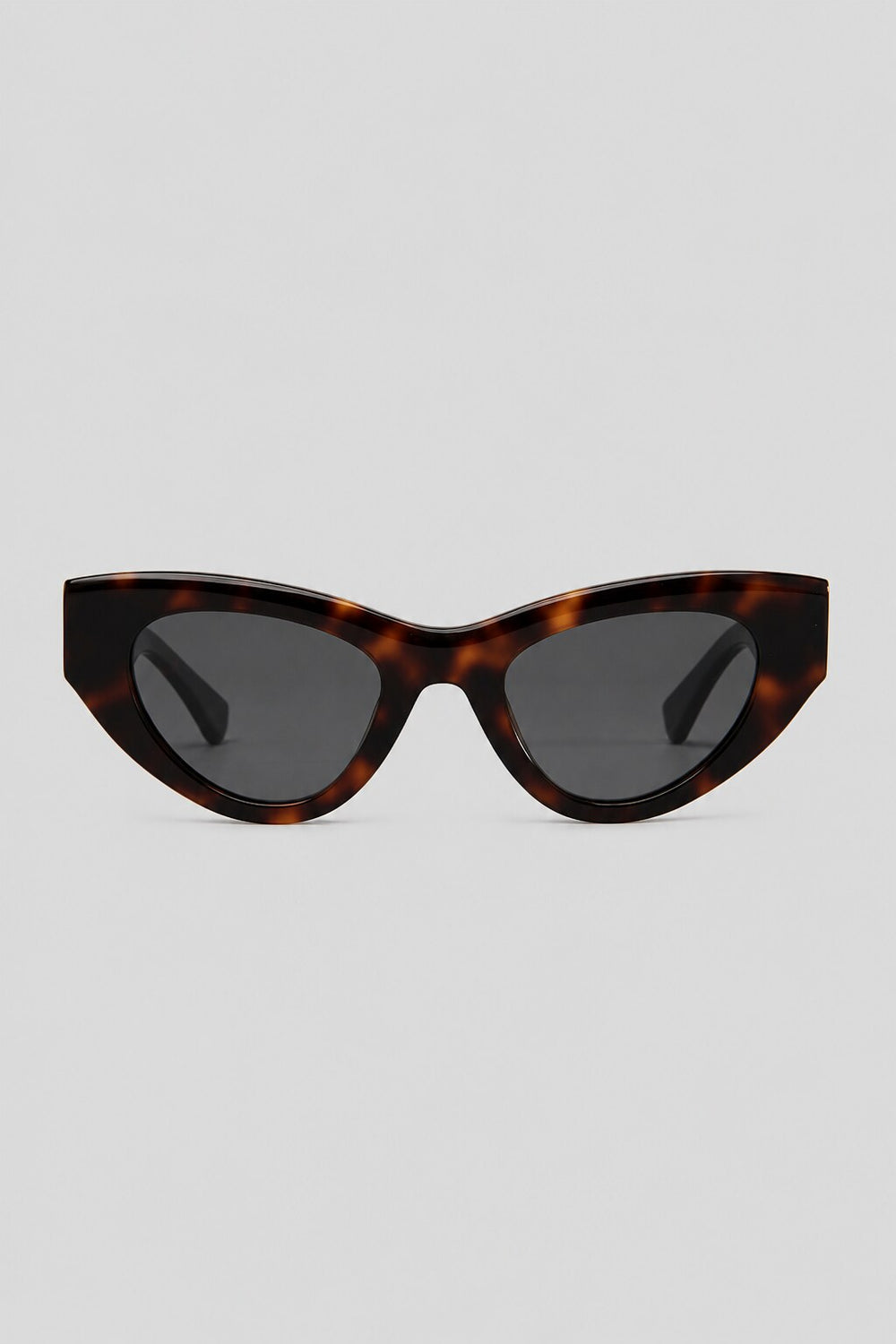 Olivier Marel Andermatt '37 black polarized cat-eye sunglasses in acetate, front view