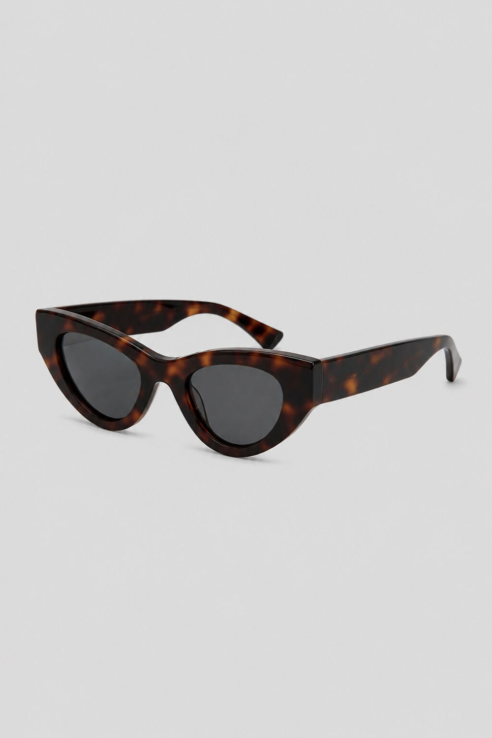 Olivier Marel Andermatt '37 tortoiseshell polarized cat-eye sunglasses in acetate, front view