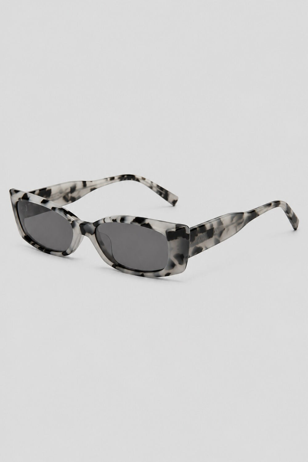 Olivier Marel Antibes '05 gray tortoise polarized rectangle sunglasses in acetate, front view