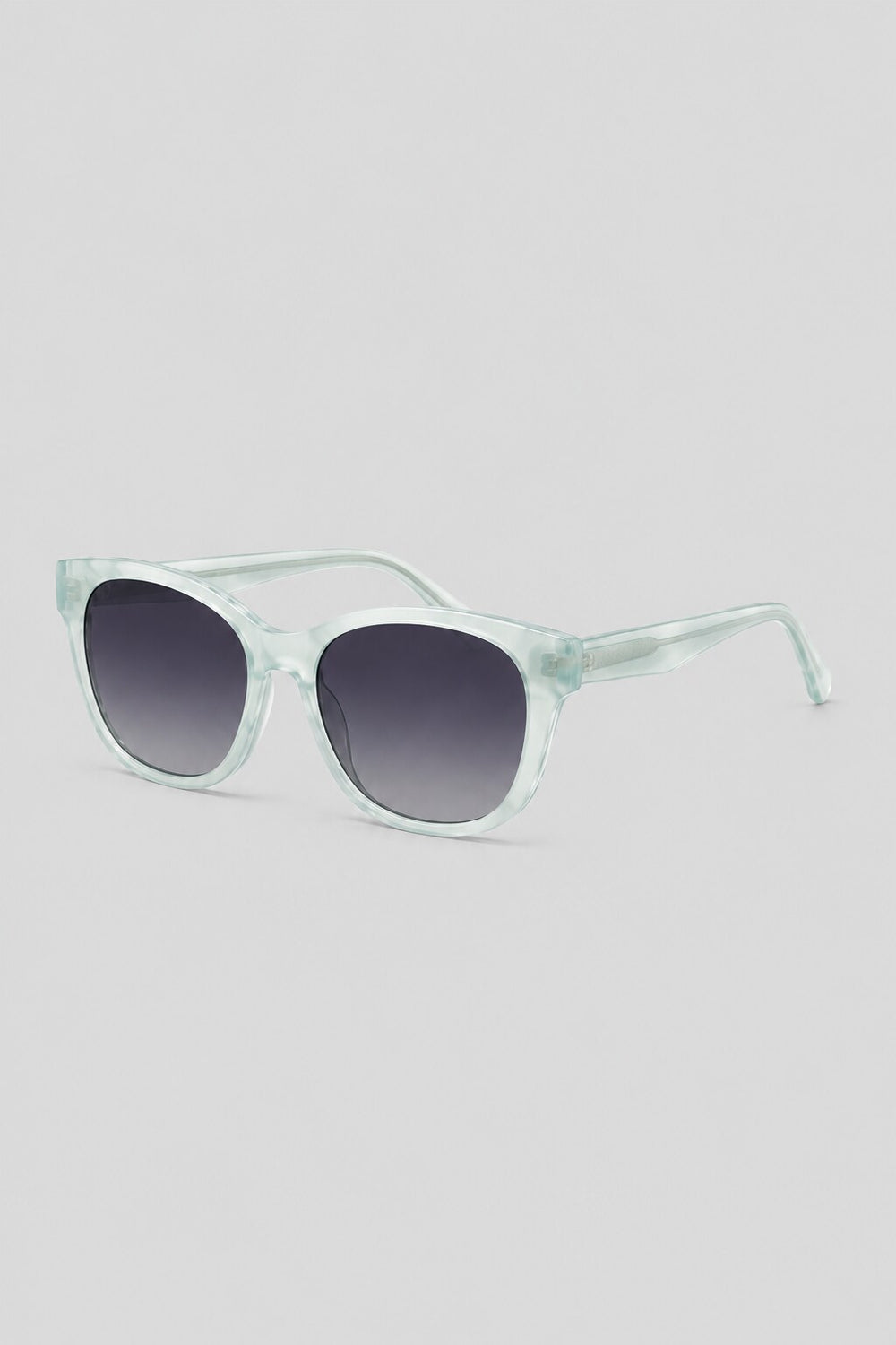 Olivier Marel Courchevel '75 green polarized cat-eye sunglasses in acetate, front view