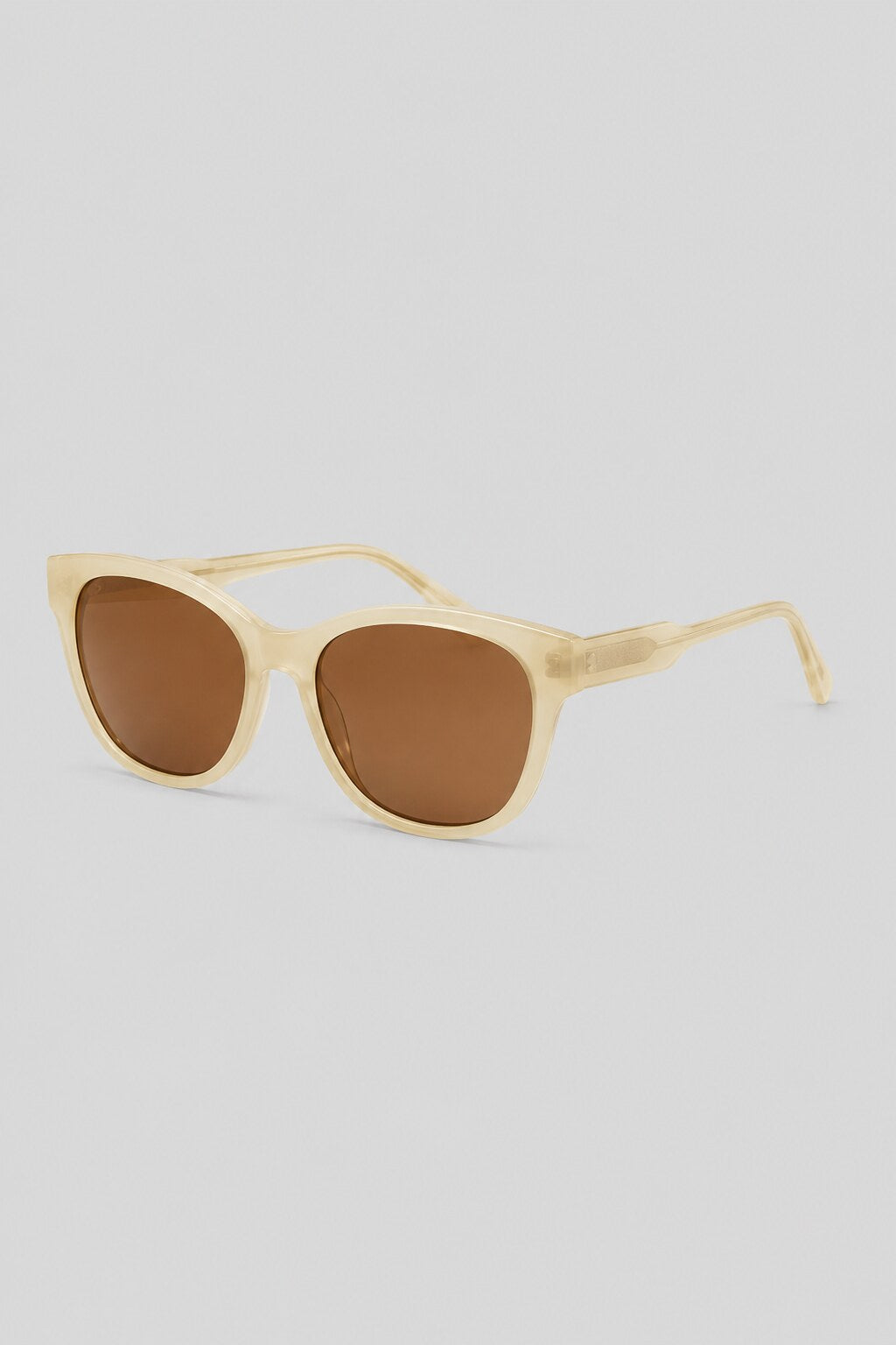 Olivier Marel Courchevel '75 gray polarized cat-eye sunglasses in acetate, front view