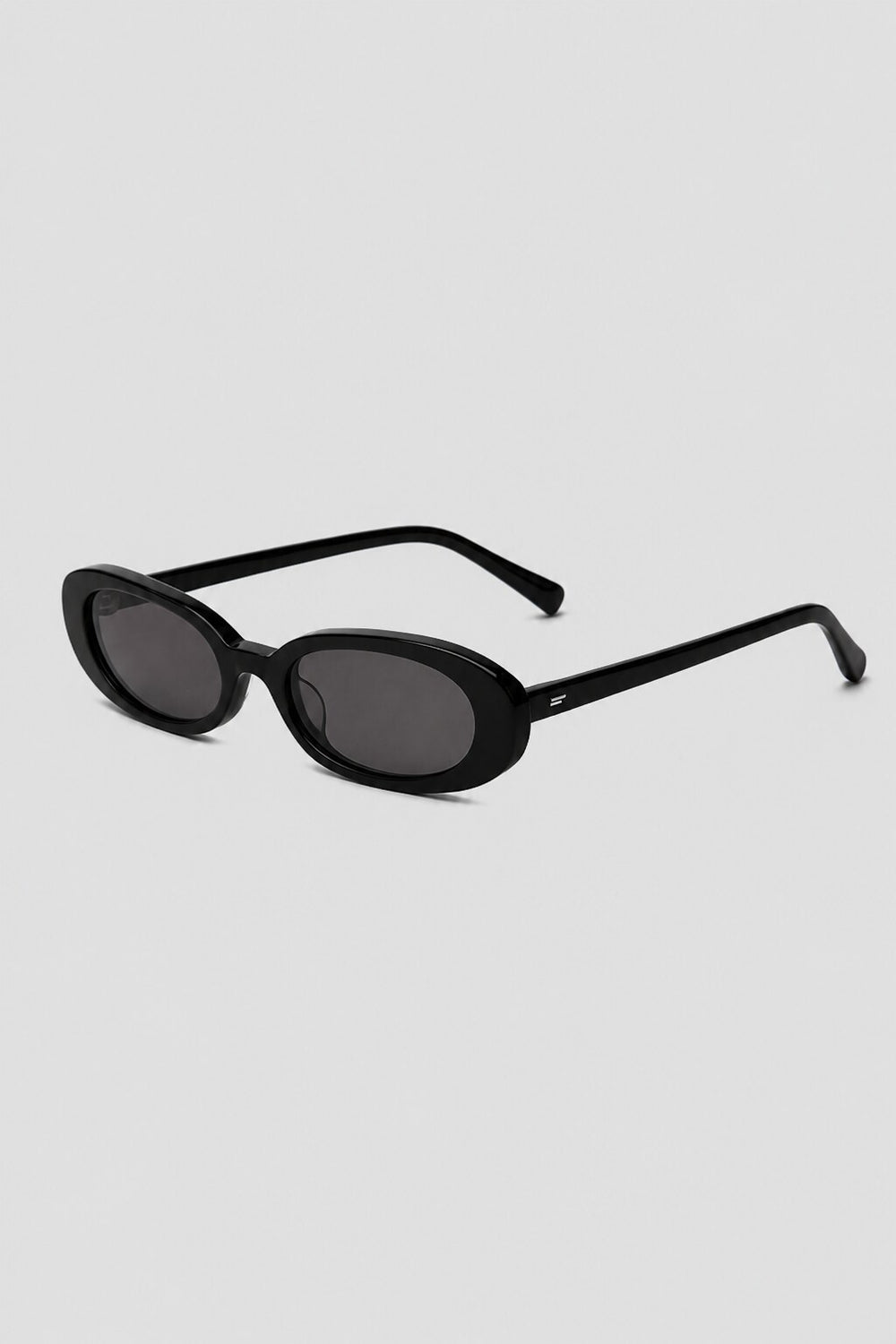 Olivier Marel Deauville '27 black oval sunglasses, side profile, women's fit