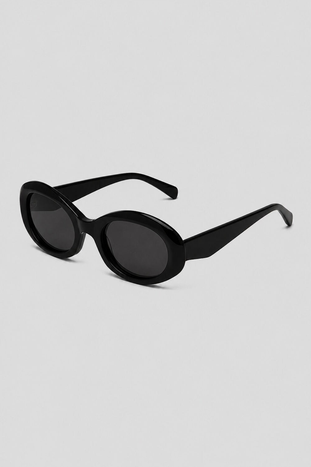 Olivier Marel Gstaad '25 black polarized oval sunglasses, side profile, women's fit