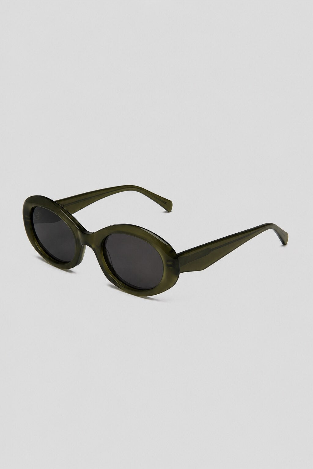 Olivier Marel Gstaad '25 green polarized oval sunglasses, side profile, women's fit