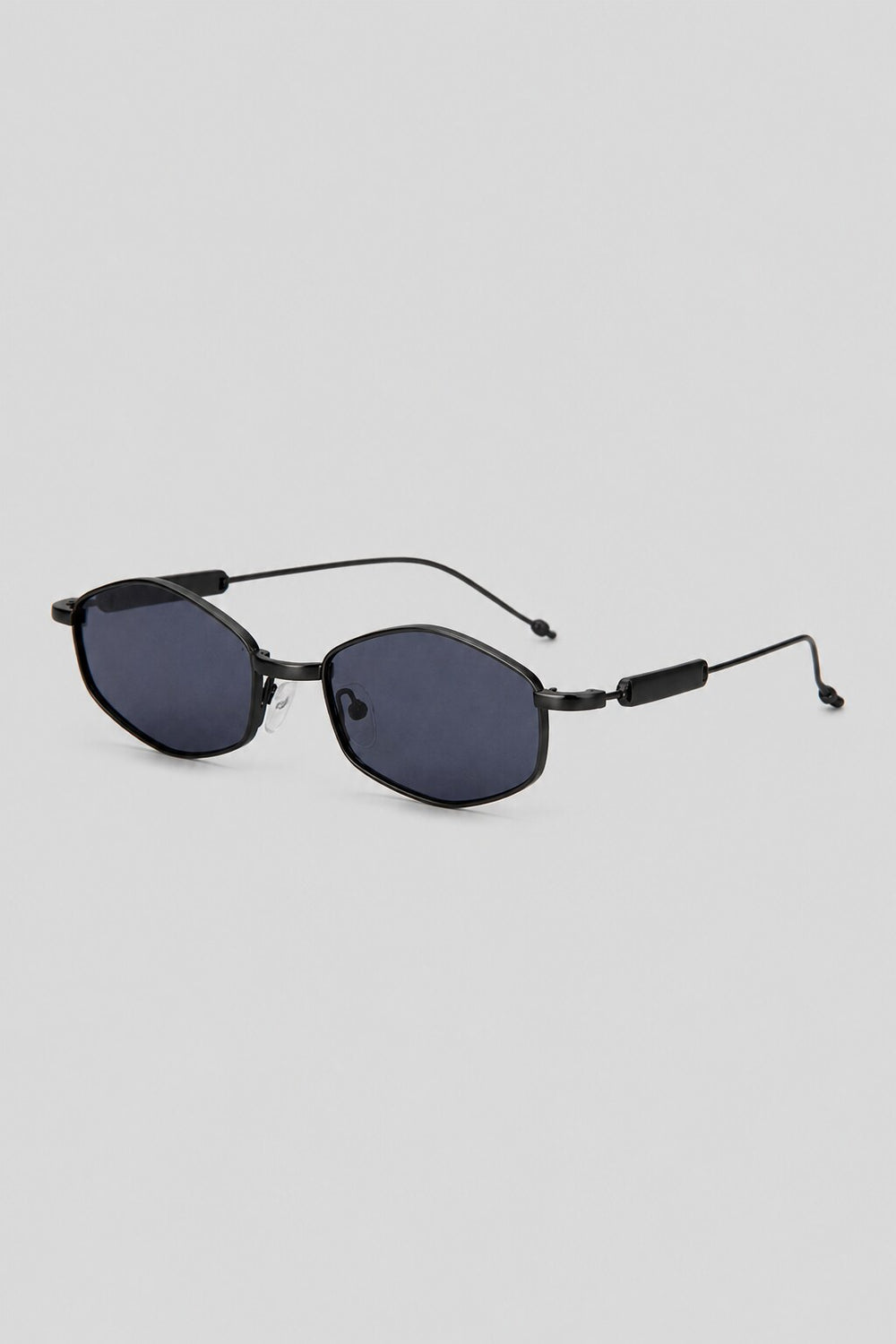 Olivier Marel Madeira '22 black polarized oval sunglasses, side profile, unisex fit