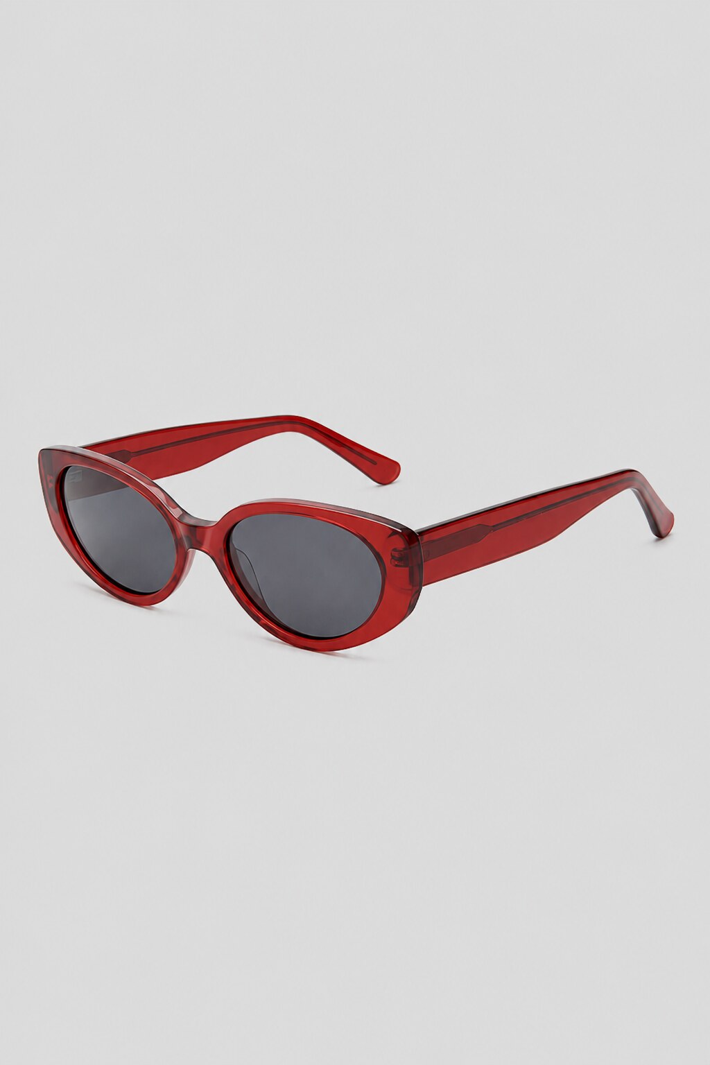 Olivier Marel Megeve '40 red polarized oval sunglasses, side profile, women's fit