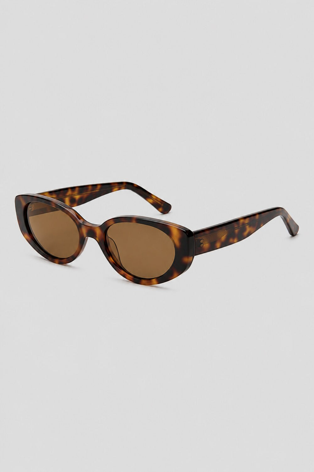 Olivier Marel Megeve '40 tortoiseshell polarized oval sunglasses, side profile, women's fit