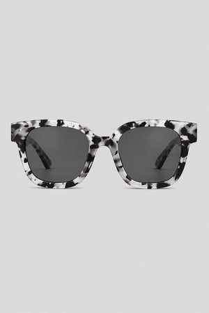Olivier Marel Naxos '46 gray tortoise polarized square sunglasses in acetate, front view