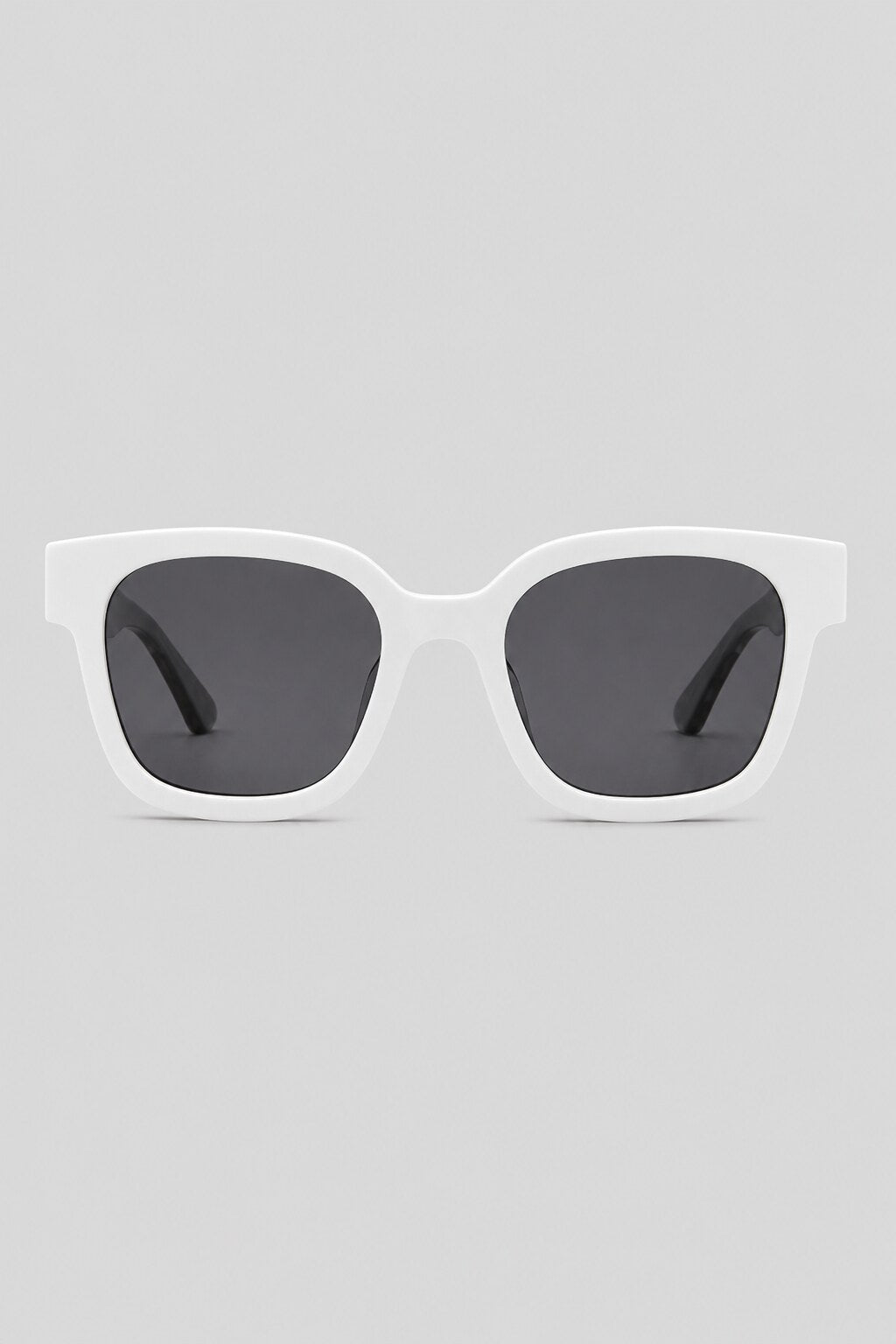 Olivier Marel Naxos '46 white polarized square sunglasses in acetate, front view