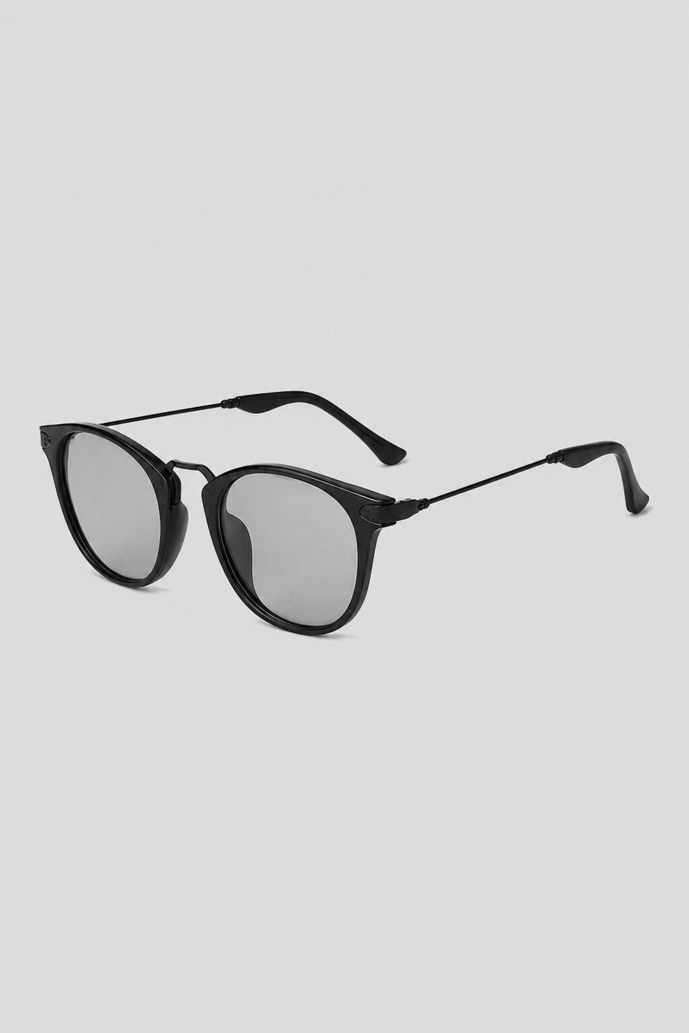 Olivier Marel Sanremo '73 black polarized round sunglasses, side profile, unisex fit
