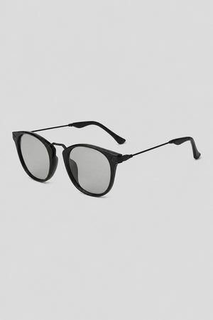 Olivier Marel Sanremo '73 black polarized round sunglasses, side profile, unisex fit