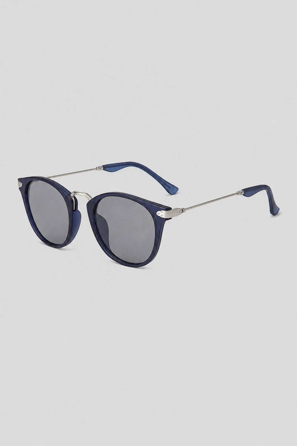 Olivier Marel Sanremo '73 navy polarized round sunglasses, side profile, unisex fit