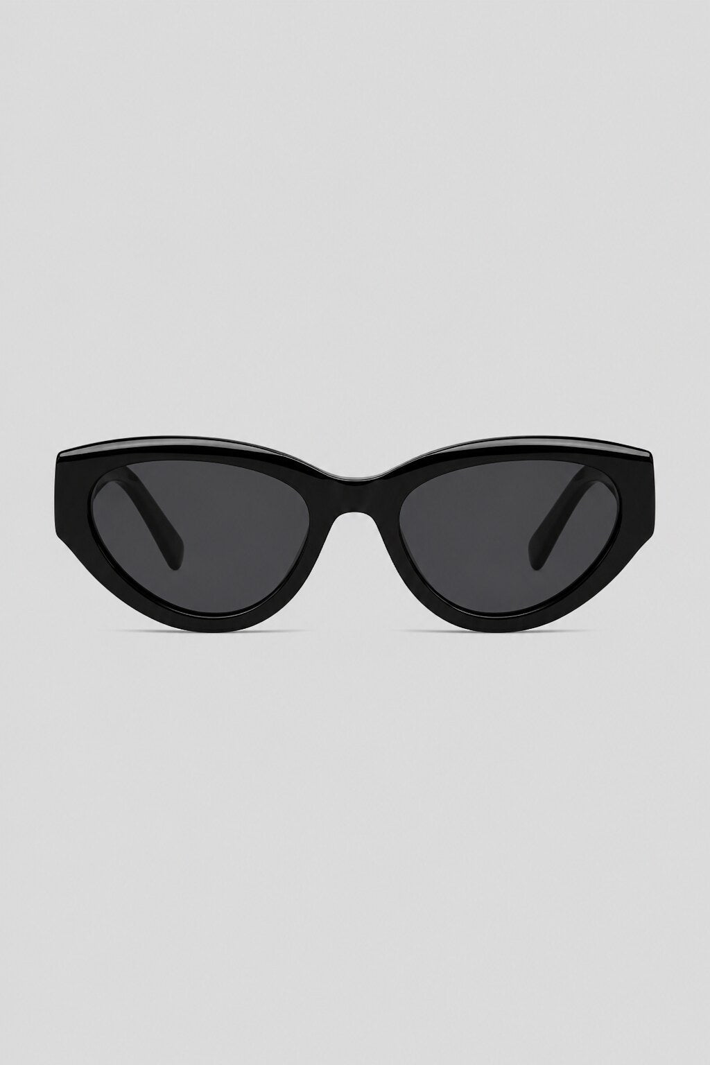 Olivier Marel Sitges '74 black polarized cat-eye sunglasses in acetate, front view