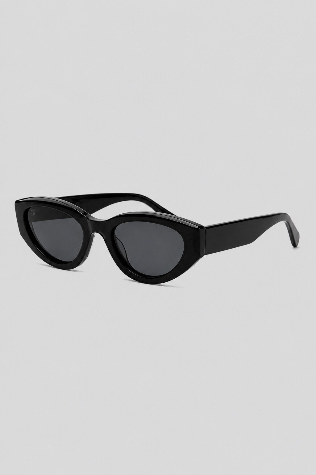 Olivier Marel Sitges '74 in black acetate cat-eye frame, three-quarter view