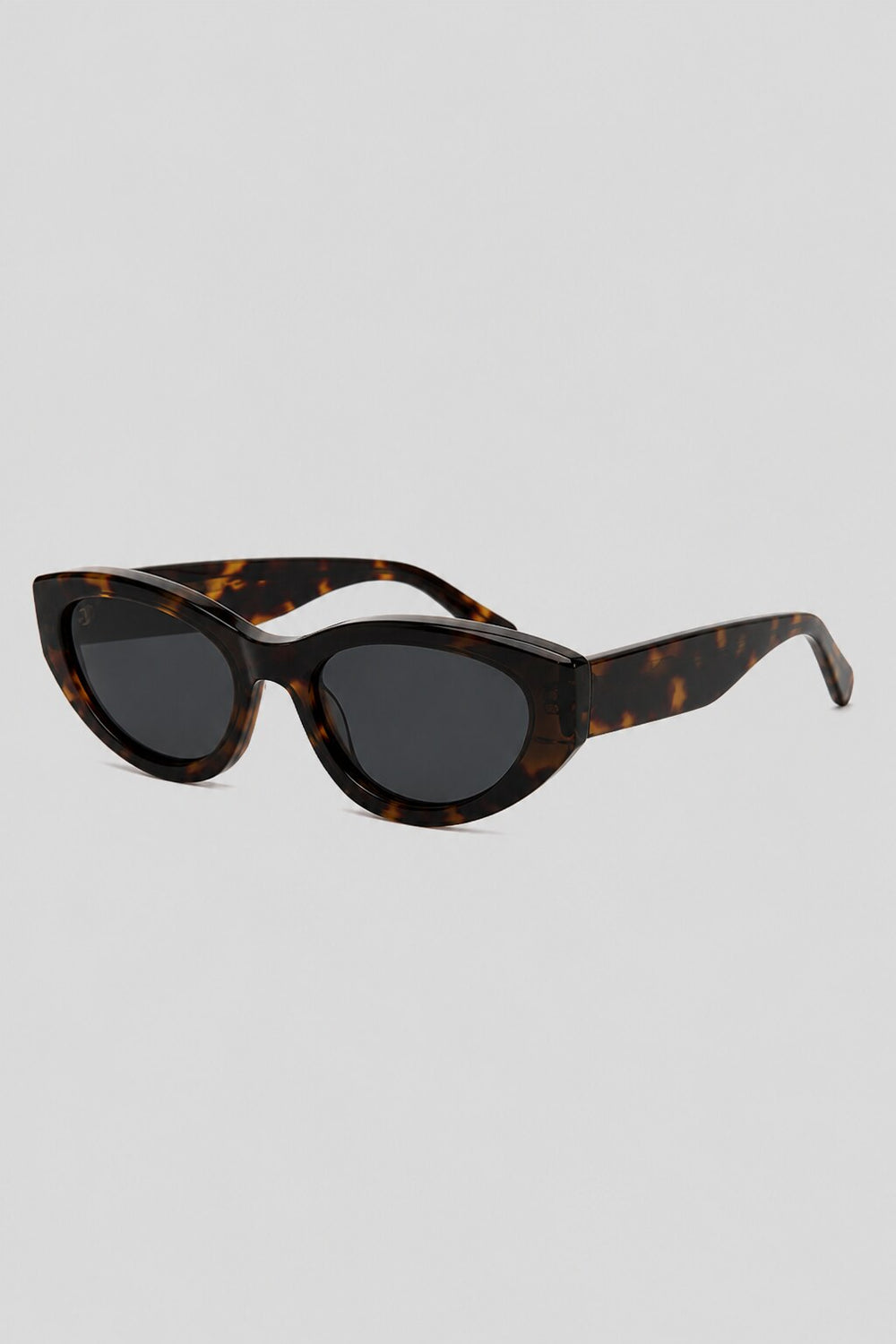Olivier Marel Sitges '74 tortoiseshell polarized cat-eye sunglasses in acetate, front view