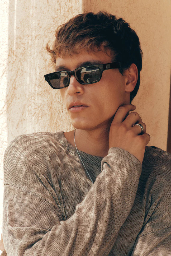 Sunglasses test boys